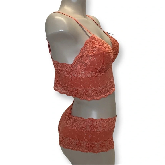 Zuliana Size Large Lace 2 Piece Cheeky Set. Made In Brazil. New With Tags. - Picture 2 of 6